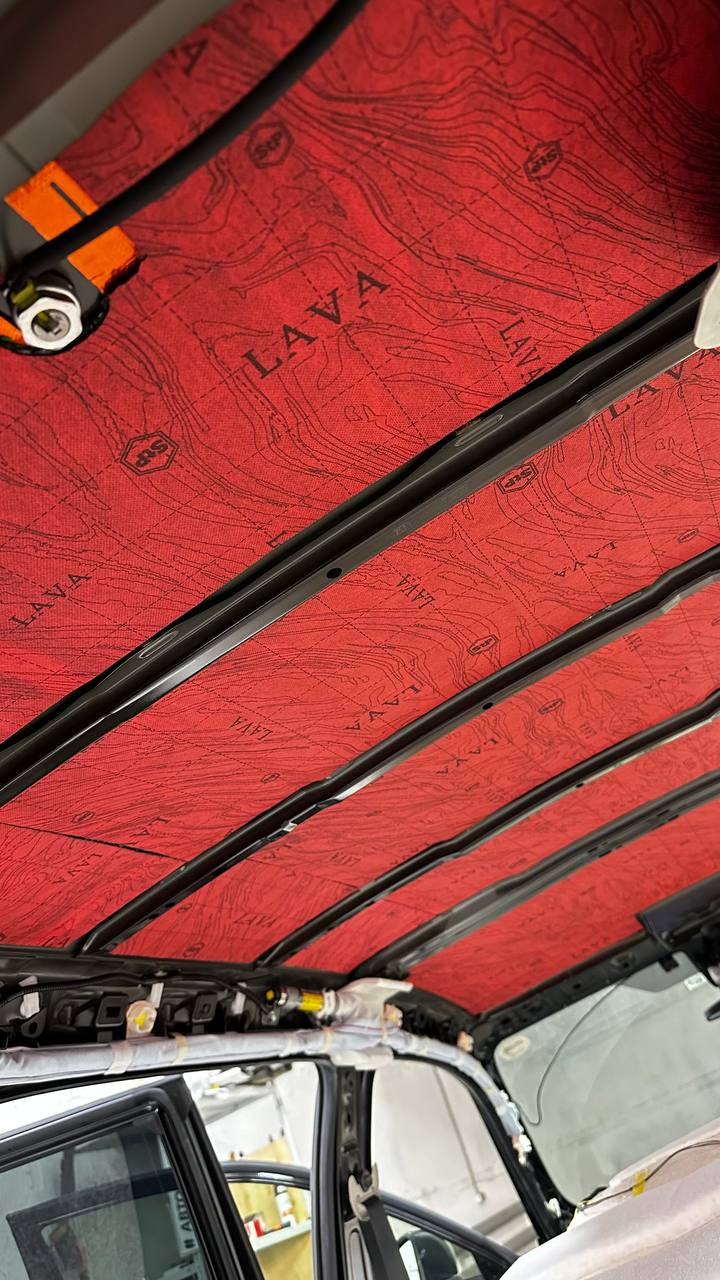 Студия детейлинга в Иркутске. Оклейка кузова антигравийной пленкой.