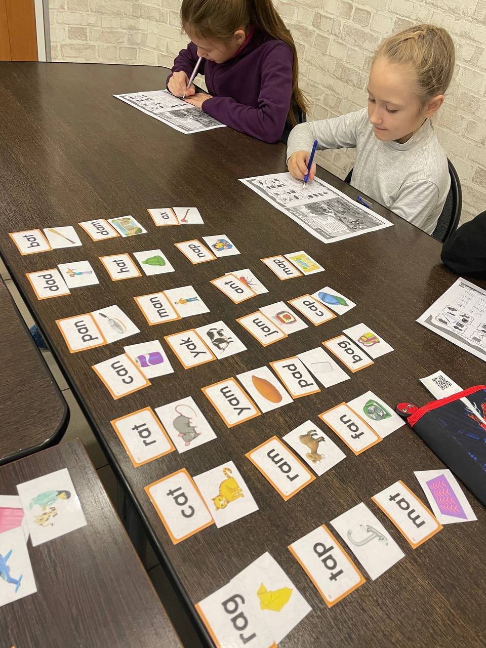 полный курс английского 2 4 класс. понятная английская грамматика для детей 2 класс. изучение английского языка. английская книжка. английский шаг за шагом 1 часть н а бонк и и левина и а бонк.