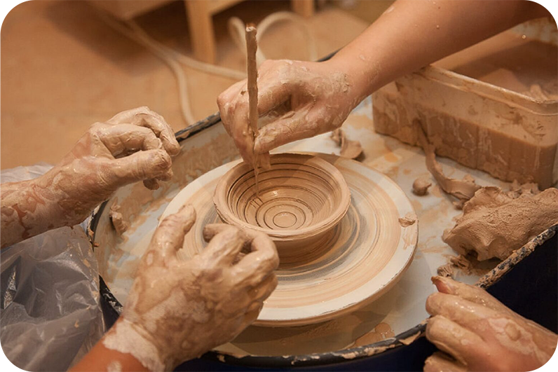 фото нанесения макияжа на лицо девушки 