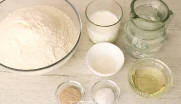 Приготовление осетинских пирогов с картошкой и сыром в духовке: шаг 1