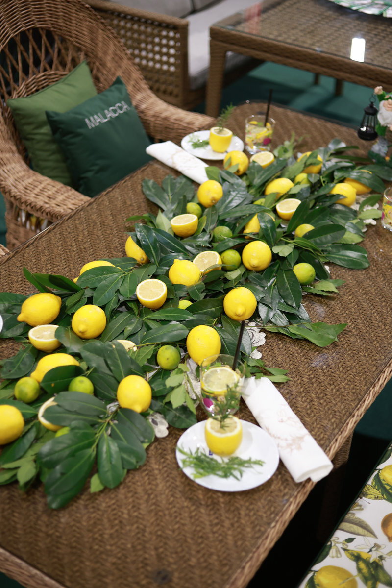 Обеденные комплекты мебели из искусственного ротанга