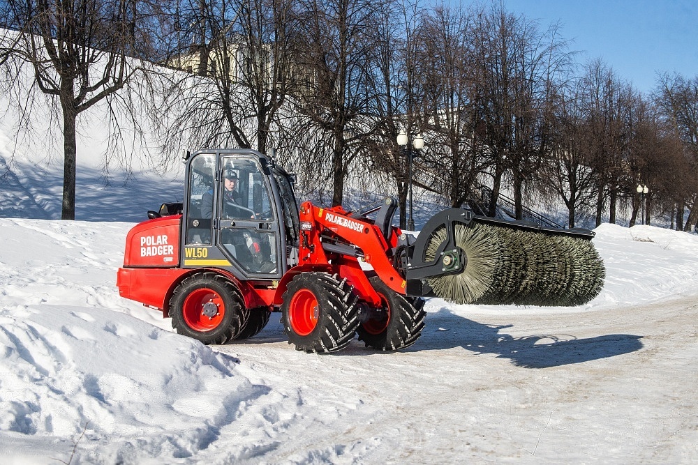 Polar Badger wl35. Фронтальный погрузчик Polar Badger. Полар Баджер погрузчик. Polar Badger навесное оборудование.