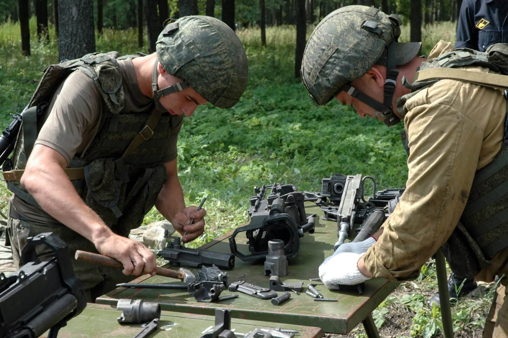 Открыть подразделение. Мастер оружейник конкурс. Мастер оружейник Пенза. Army games мастер-оружейник. Команда оружейники.