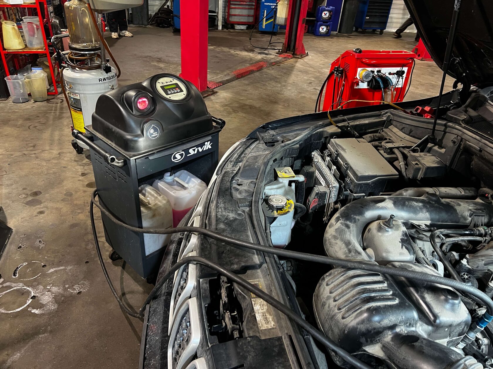 Подключаем станцию по аппаратной замене антифриза к Jeep Grand Cherokee