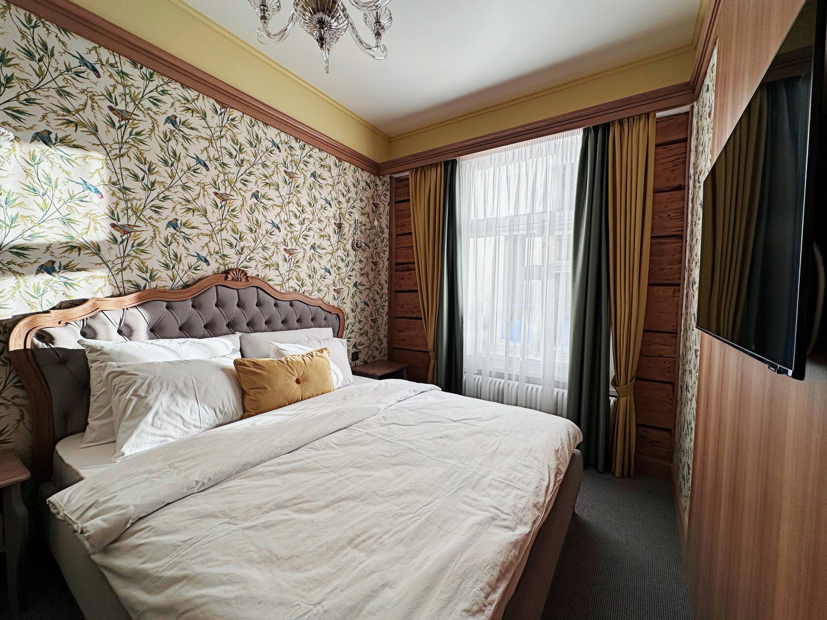 Джуниор с видом — получите превосходный вид на старинный храм.