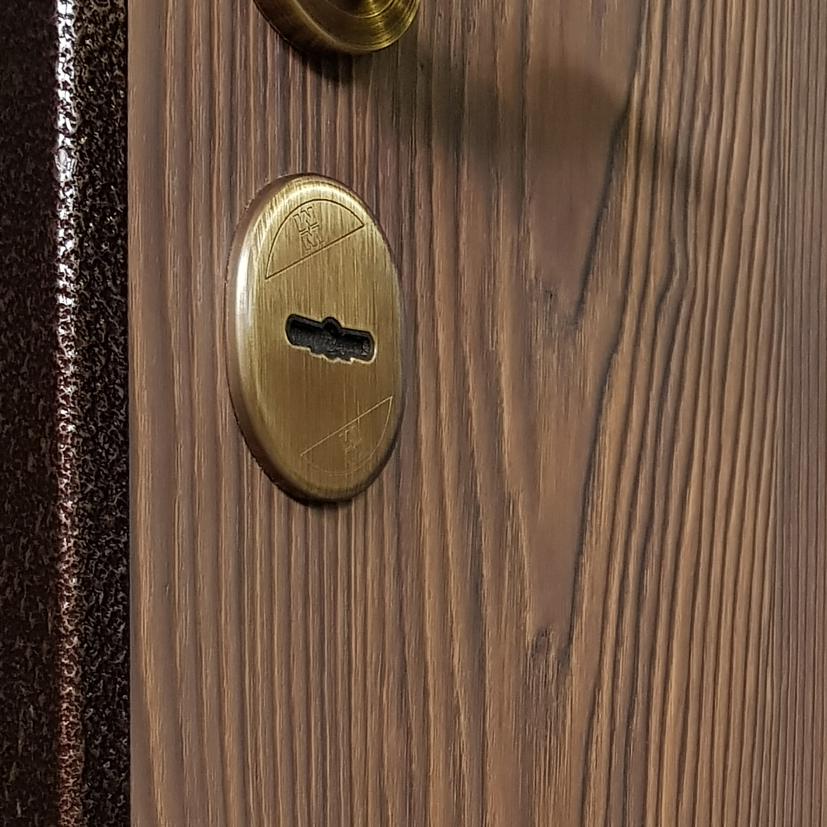 "Антивандальный" пластик