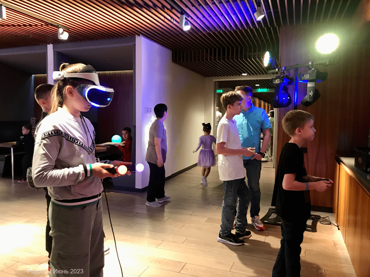 На прокат шлем виртуальной реальности