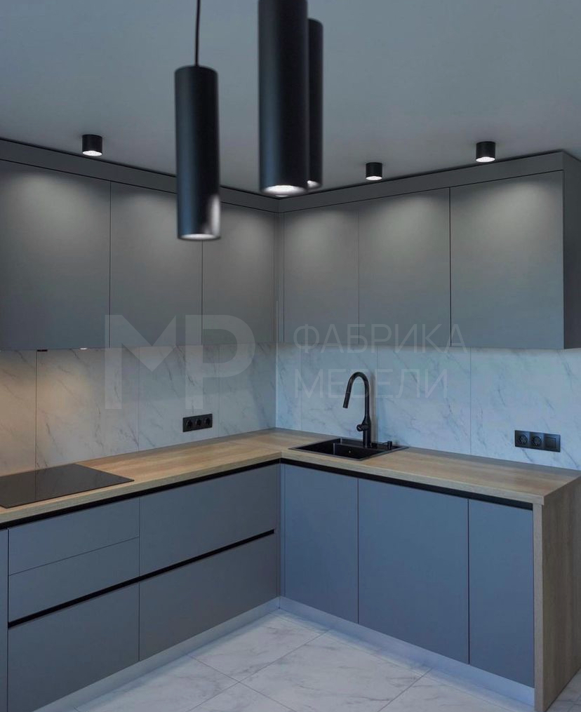 угловая кухня в серых тонах