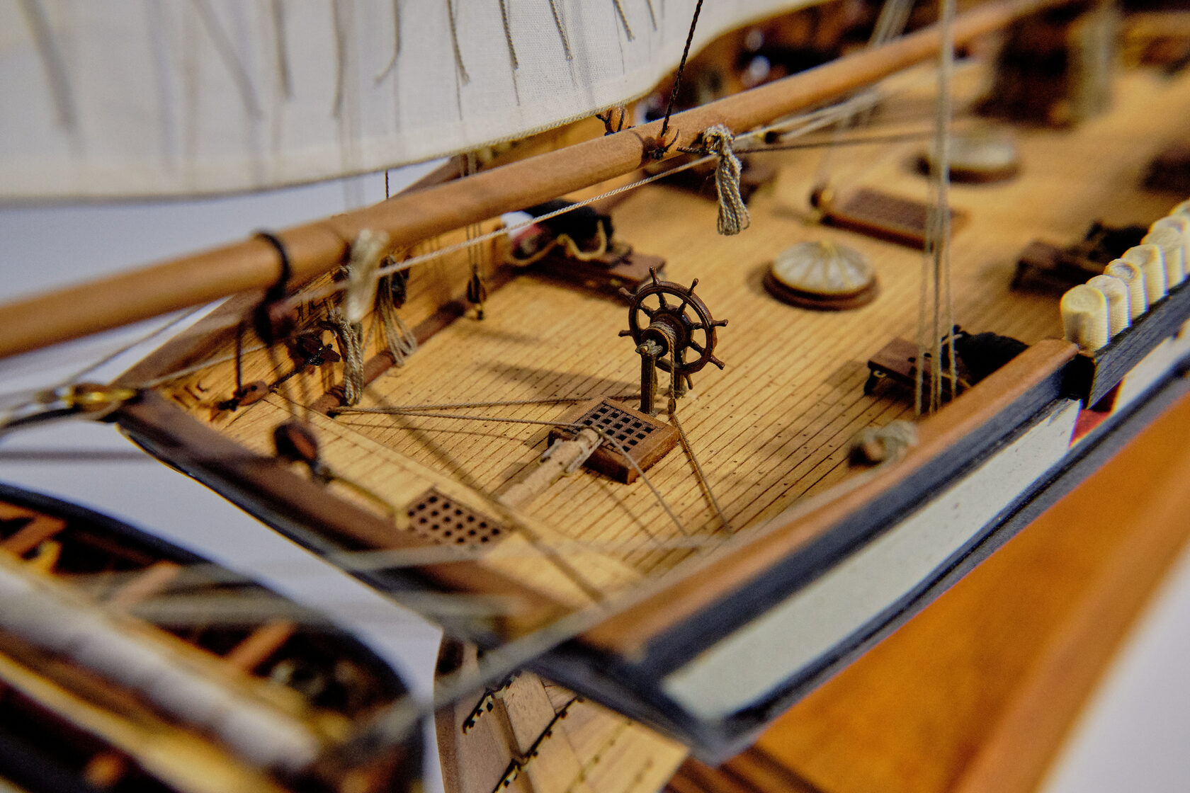 верфь на столе судомоделизм деревянные модели кораблей