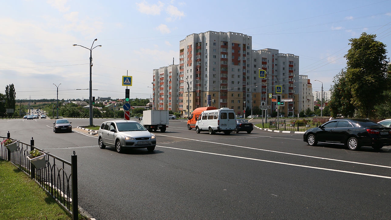 Ватутина белгород. Проспект Ватутина Белгород. Улица Ватутина Белгород. Перекресток Ватутина и Губкина Белгород. Проспект Ватутина парковка Белгород.