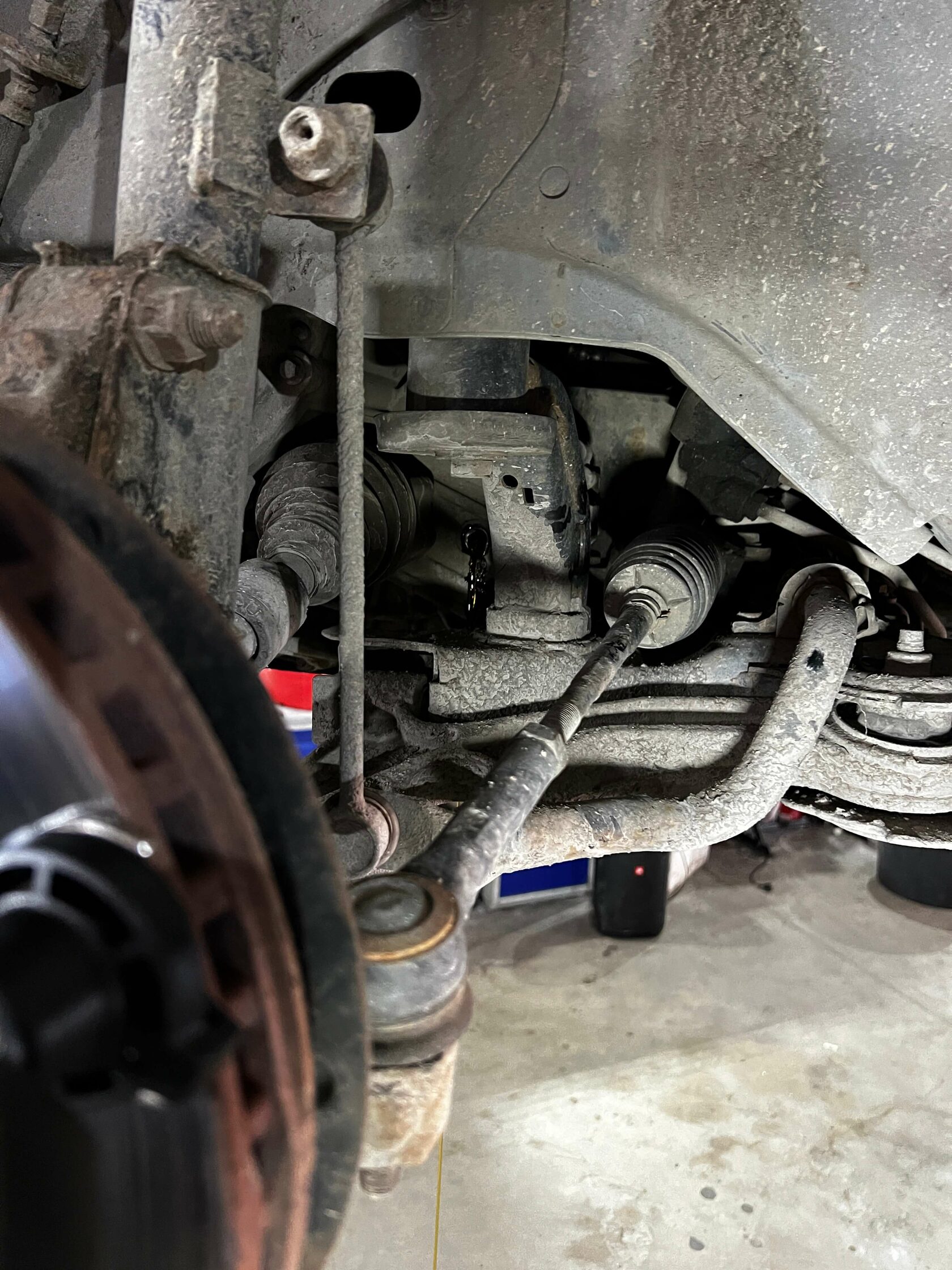 Слив излишков через контрольную пробку