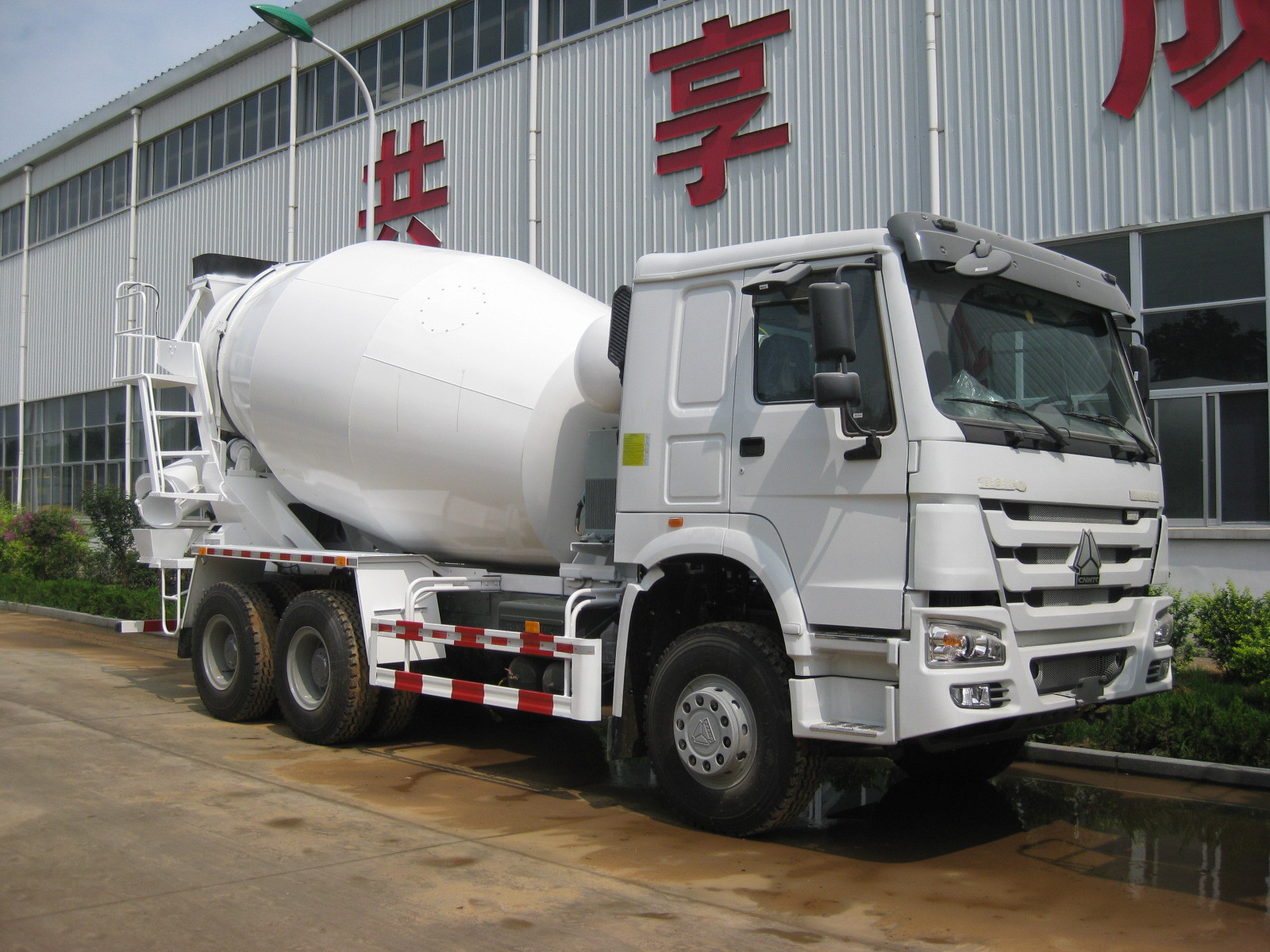 Шасси Hongyan SAIC-Iveco в ГК Вертикаль