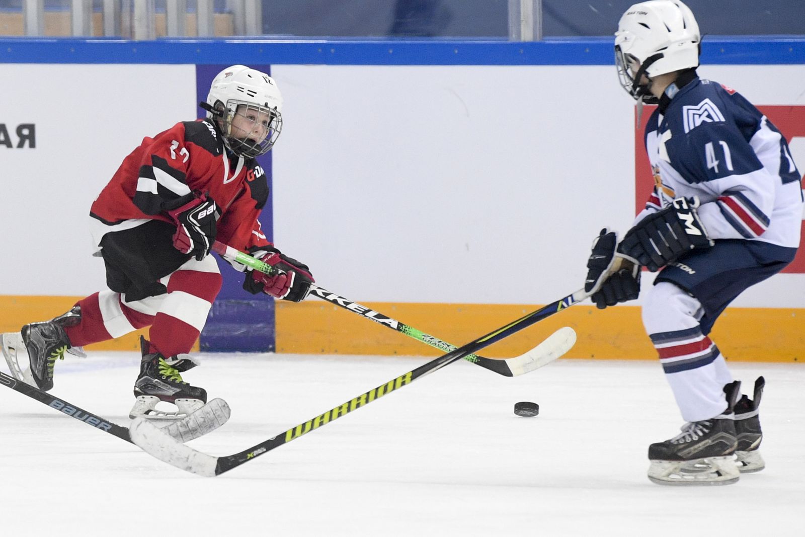 Хоккей кидс. Kids хоккей. Сальников Лев хоккейкилсхоккей Торпедо. Kid Hockey Player. Когда будет Кубок Газпром нефти.