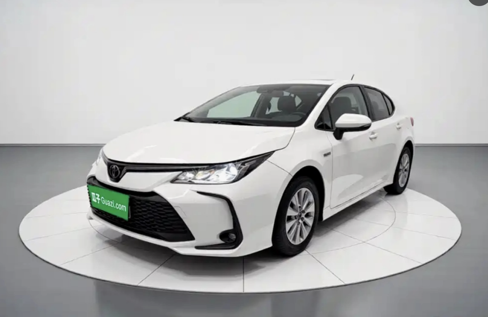 Toyota Corolla 1.5 121 л.с.