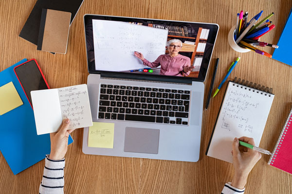 Curso promocionado con los requisitos básicos.