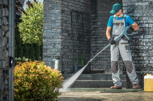 Pressure washing and concrete cleaning