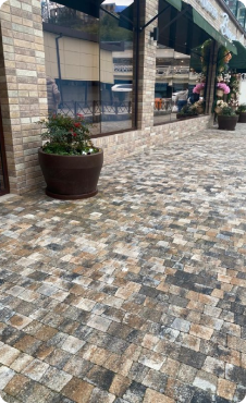 Укладка под ключ брусчатки Квантум: серый моноцвет плюс премиум коллекция STONE в цвете Меланж