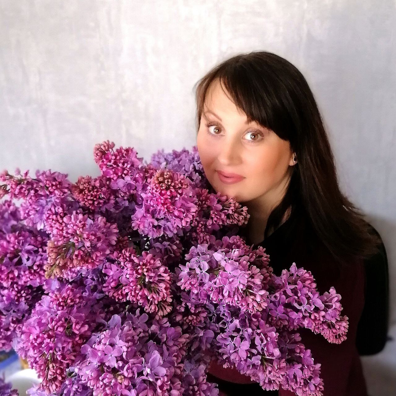 Ольга очень любит цветы, поэтому, переехав в частный дом, весной обязательно что-то да посадит