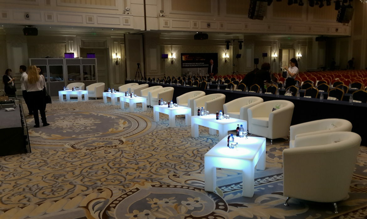 Стол стол с Led подсветкой в аренду Алматы и Астана