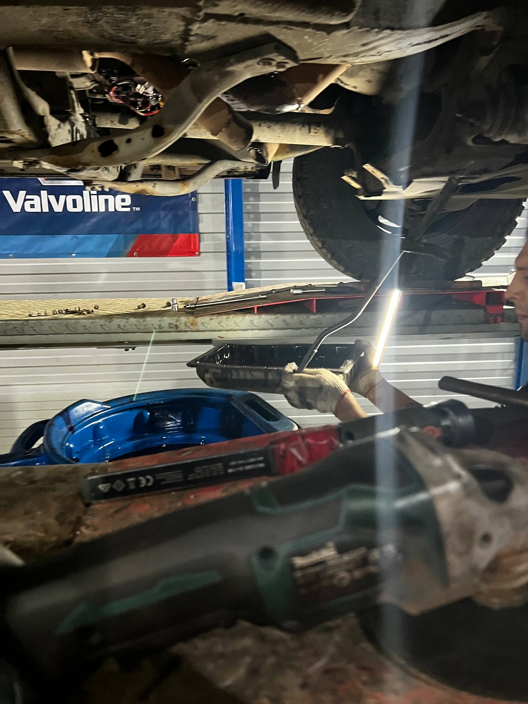 Демонтаж поддона Aisin A750f