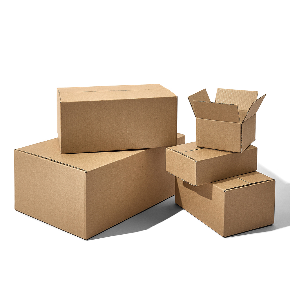 съемка композиции из крафтовых коробок разного размера