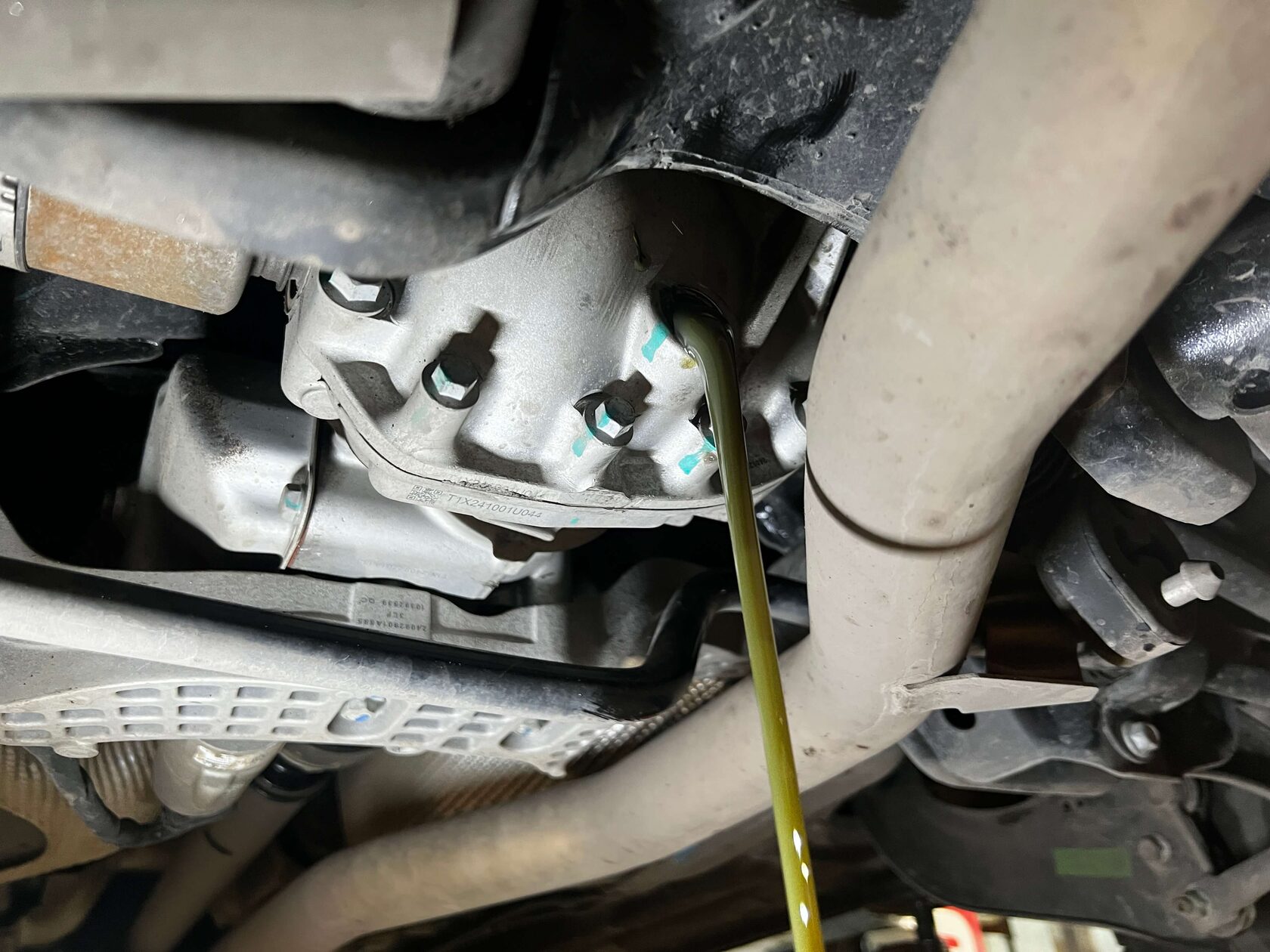 Слив масла с заднего редуктора Chery