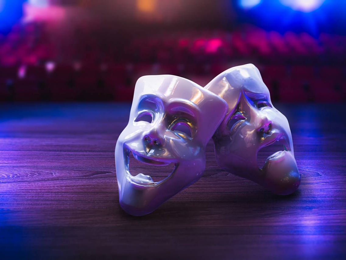 фото нанесения макияжа на лицо девушки 