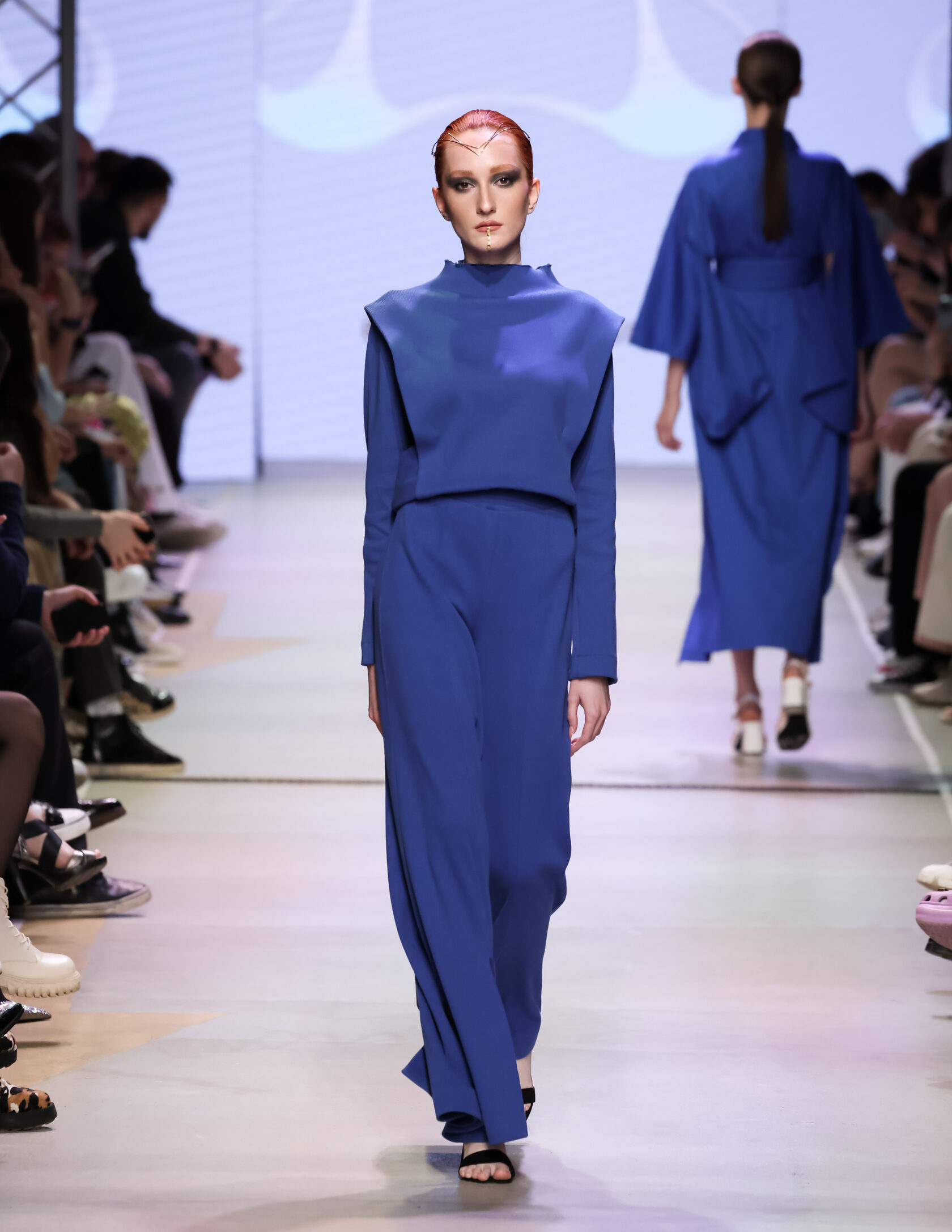 Российская одежда премиум класса. Российская одежда премиум класса. Брендовая женская одежда. Российская одежда премиум класса. Пальто elema 1-8222-1.