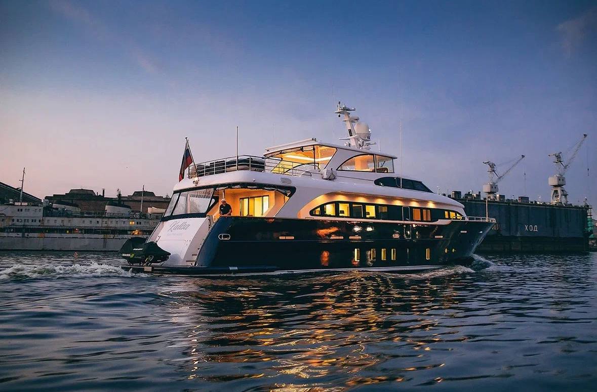 Яхта Benetti Sail 90 — фото 2 для аренды в СПб
