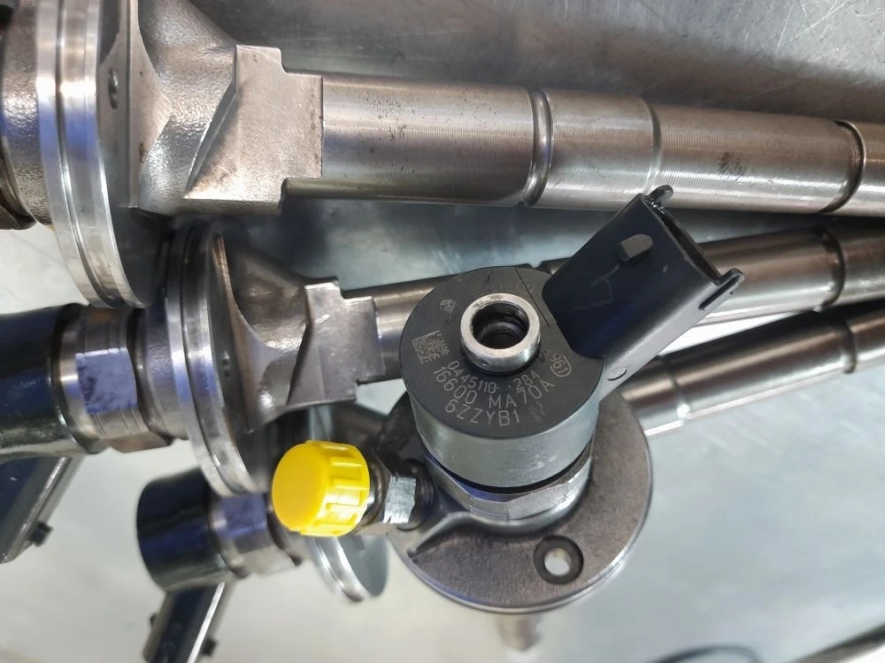 ремонт форсунок Nissan Cabstar; Nissan Cabstar ZD30 DDTI ремонт форсунок; форсунки 0445110284; ремонт форсунок BOSCH для Nissan Cabstar; диагностика форсунок Nissan Cabstar; автомобиль дымит при разгоне причина; плохо запускается двигатель Nissan Cabstar;