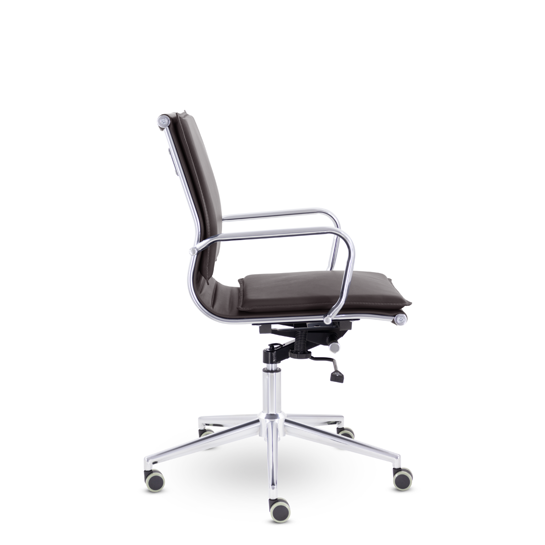 Кресло для работы за компьютеров в офисе и дома