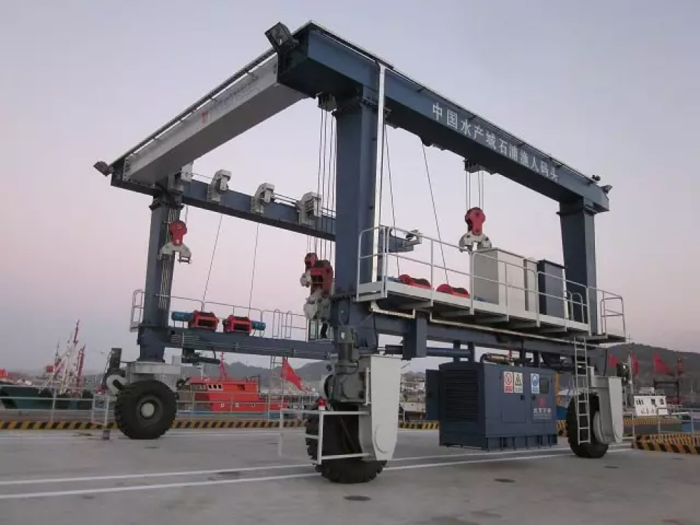 Платформа консоль. Travel Lift Crane Drive Design.