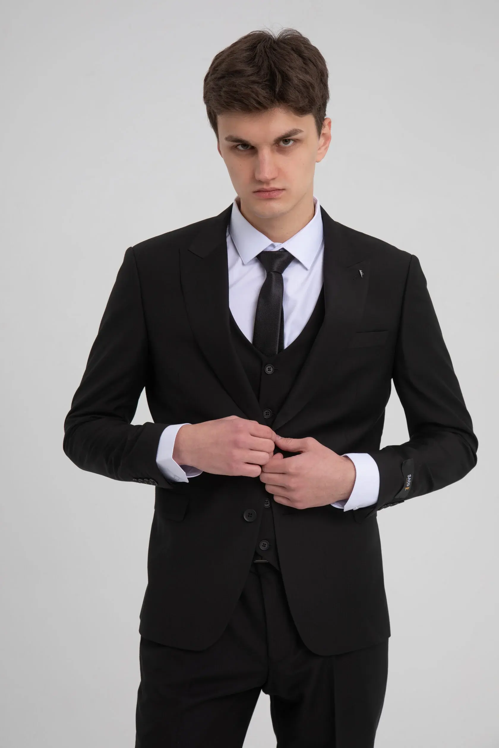 Лучшие костюмы для деловых встреч и переговоров