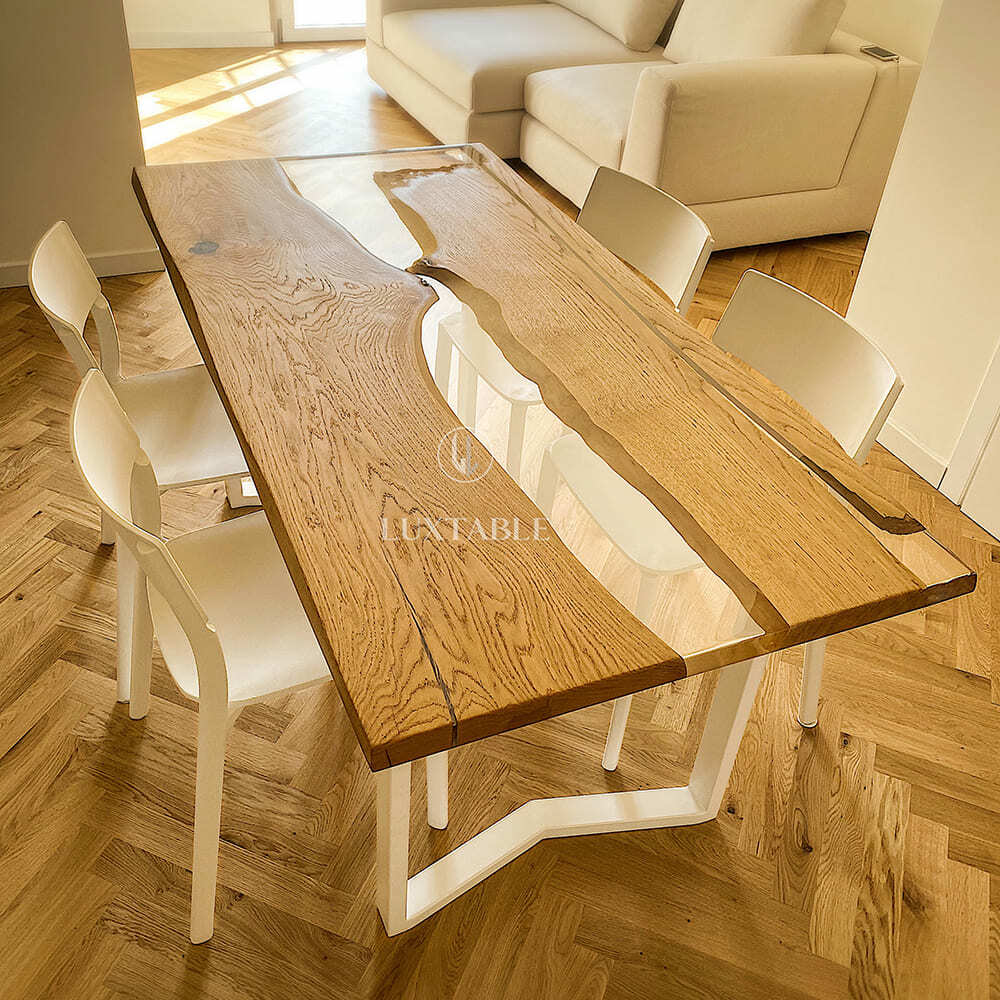 Epoxidharz Tische Alagoas aus europäischem Nussbaum und hellblauem Epoxidharz mit Metallic Effekt