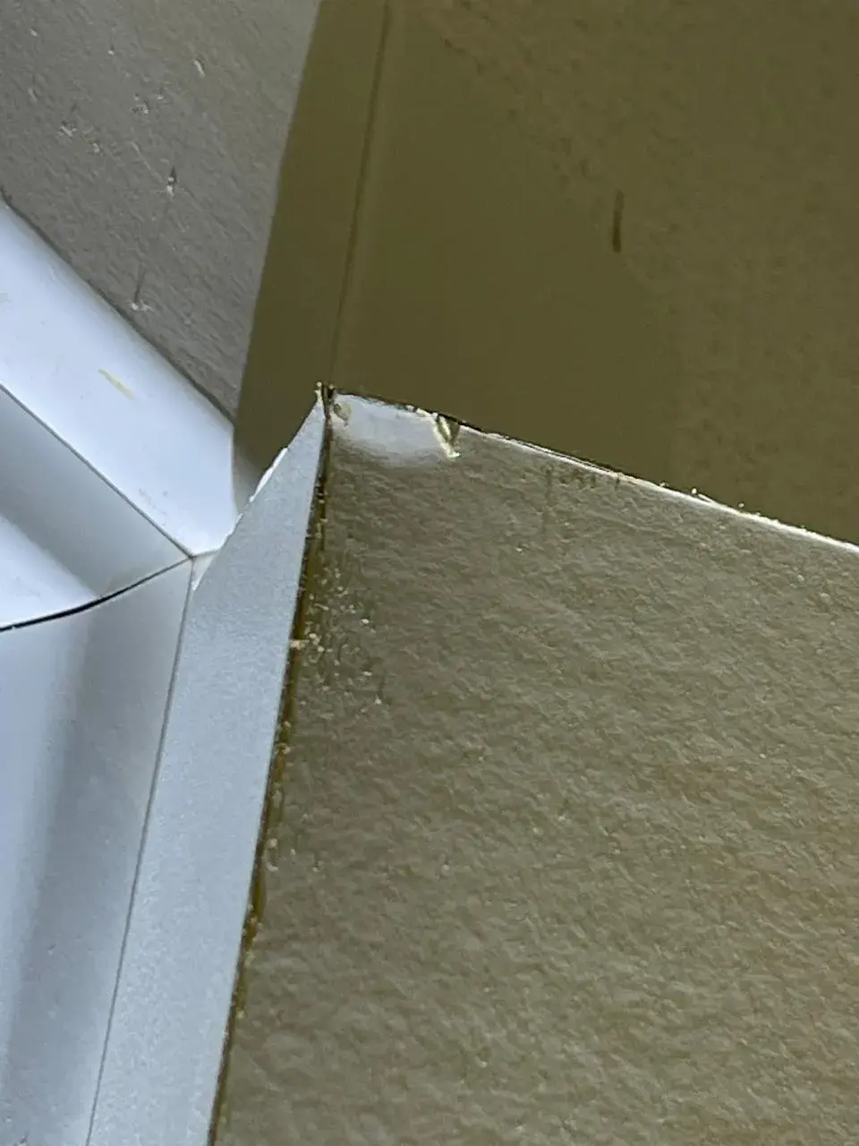 Стыки пола с зазором