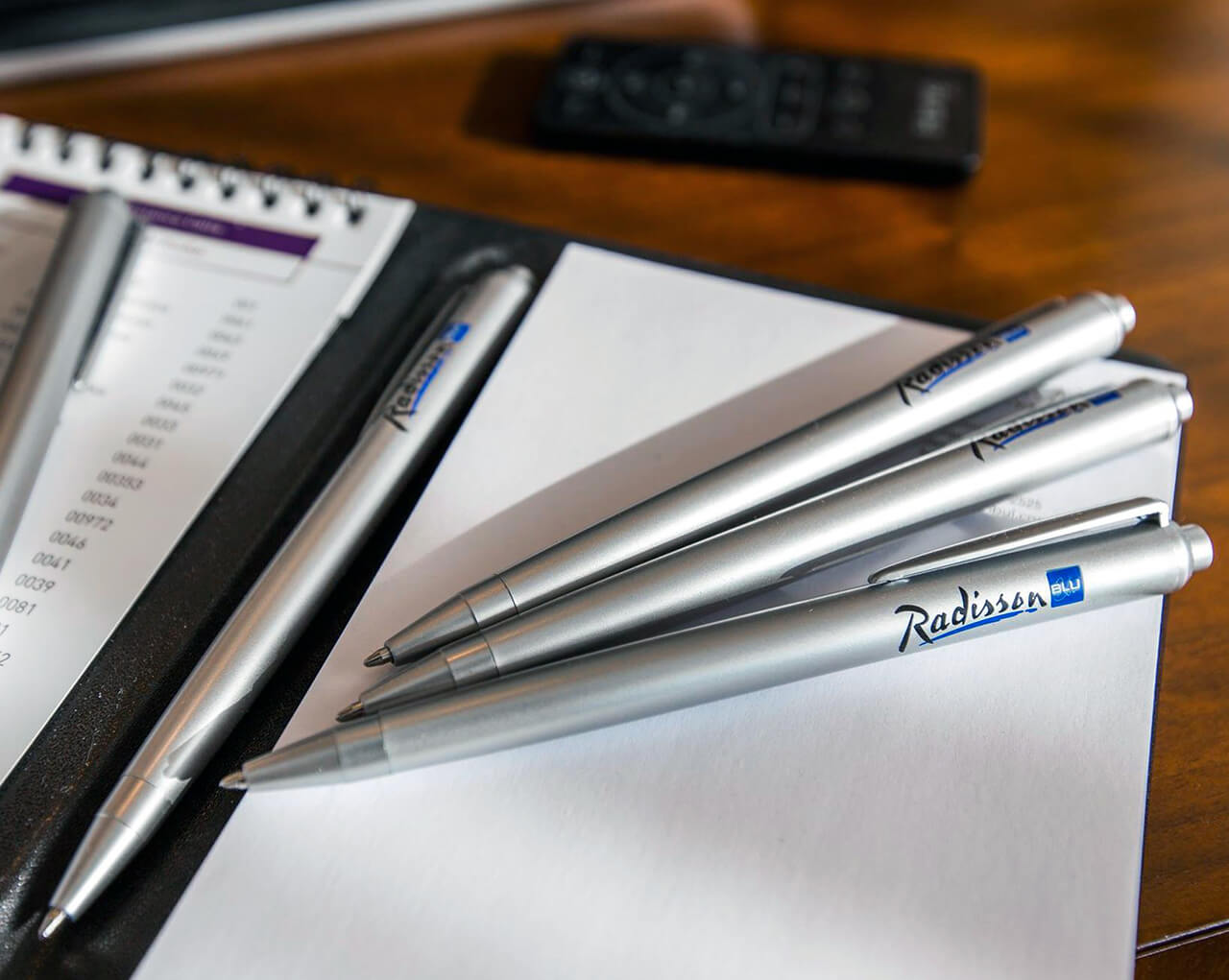Бумажные эко-ручки для отелей