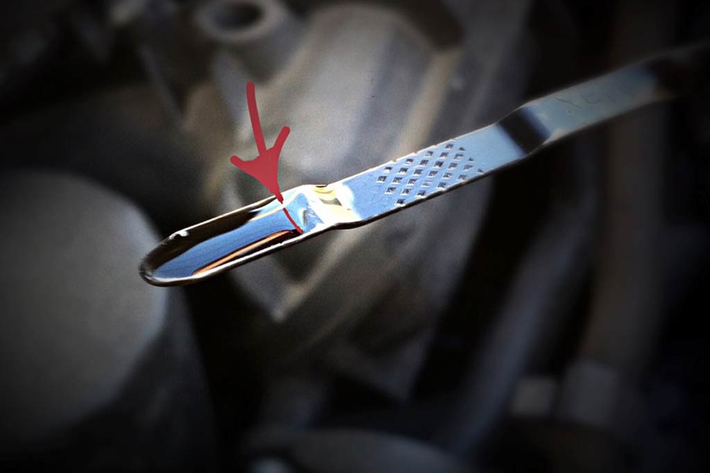 Как правильно долить масло в двигатель