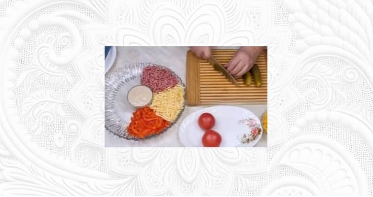 Приготовление салата «Радуга»: шаг 5