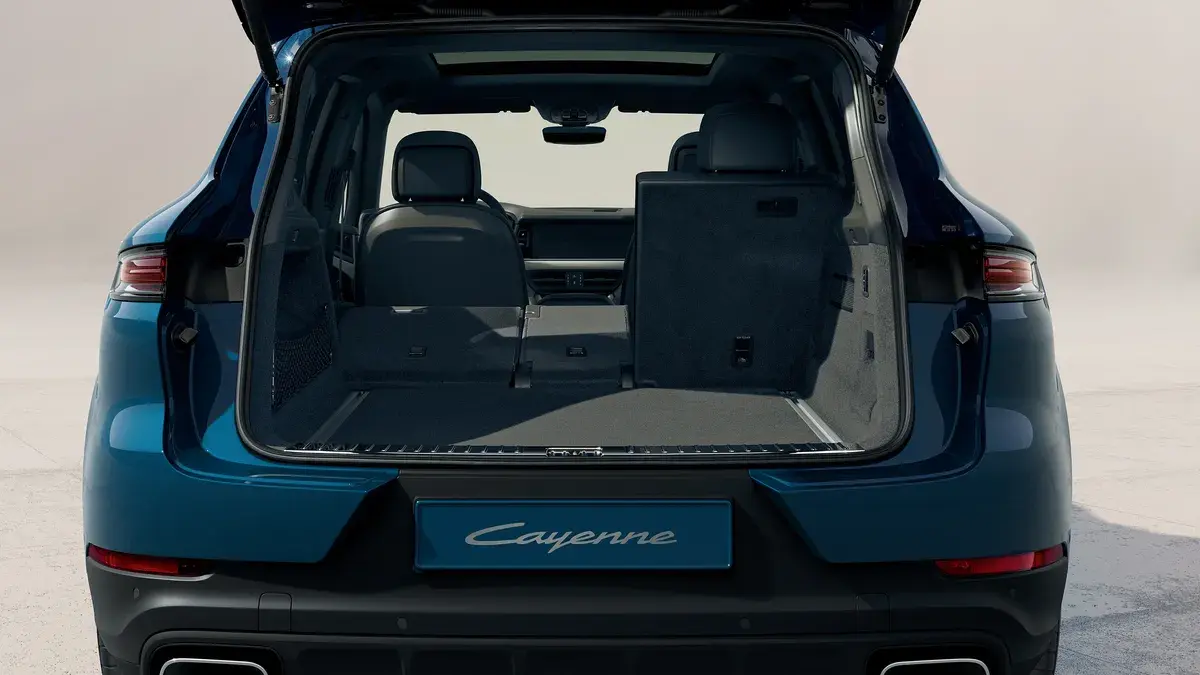 Porsche Cayenne с открытым багажником, иллюстрация производителя