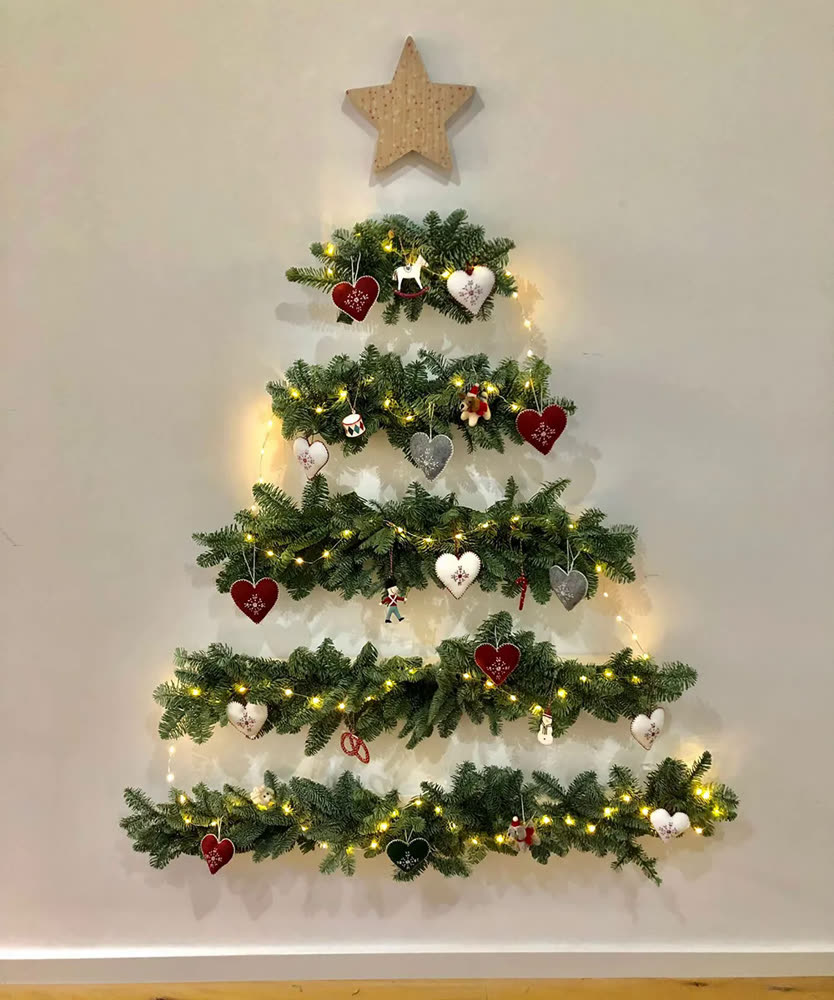 diy-wall-christmas-tree