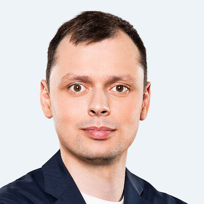 Звезда стендапа Виктор Комаров признался, что "ломает ноутбук" при виде Бузовой 