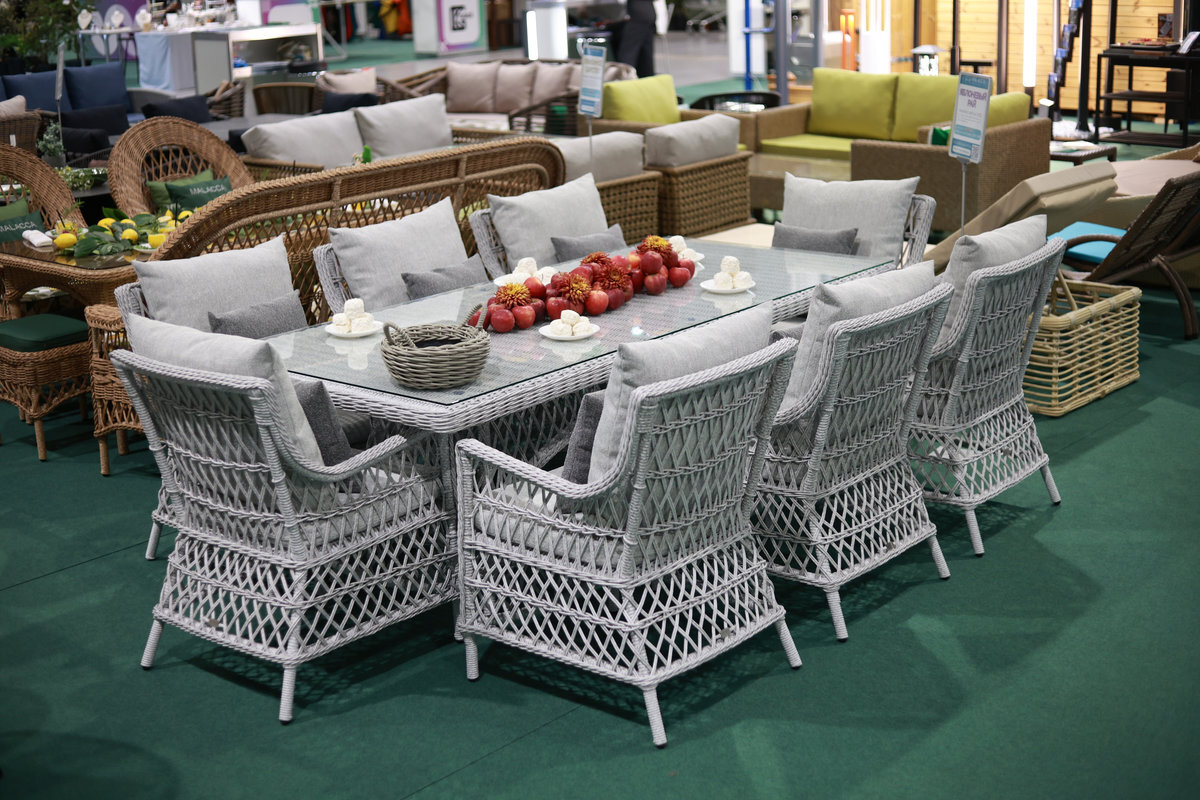 Обеденные группы Гайс от Malacca