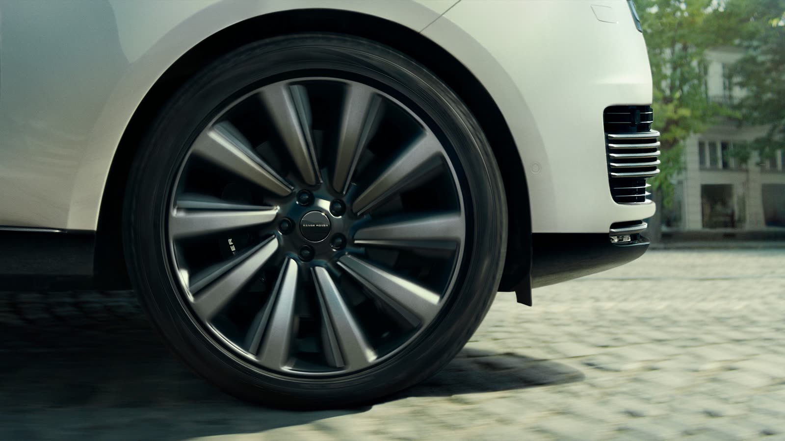 Колесо Range Rover крупным планом