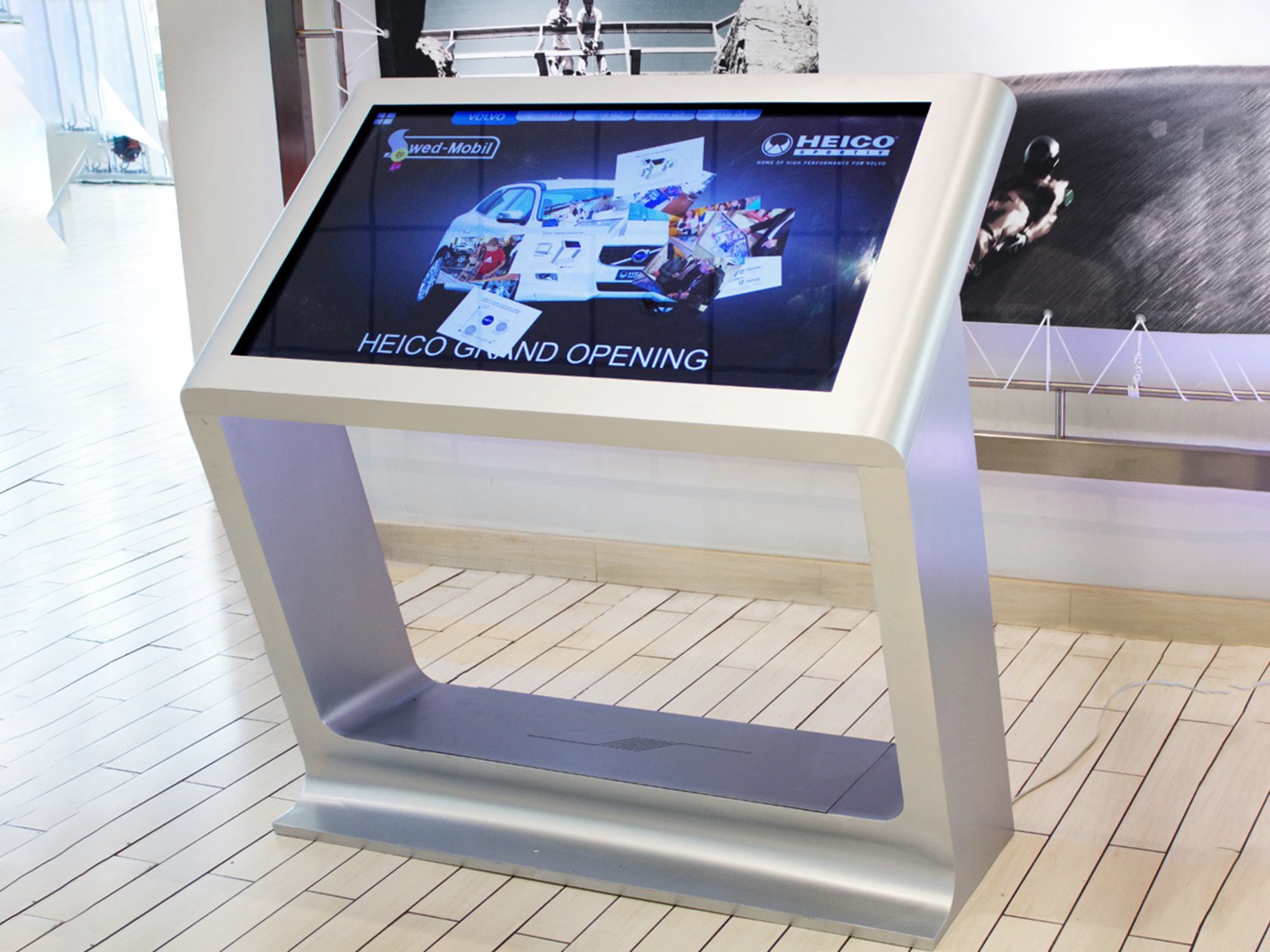 Интерактивная панель стол. Сенсорный стол интерактивный. Интерактивная сенсорная панель. Интерактивный сенсорный киоск. Сенсорная панель для выставки.