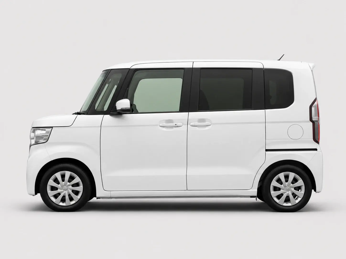 Honda N-BOX вид сбоку