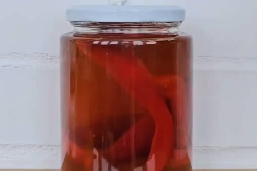 Приготовление перцовки на водке в домашних условиях: шаг 4