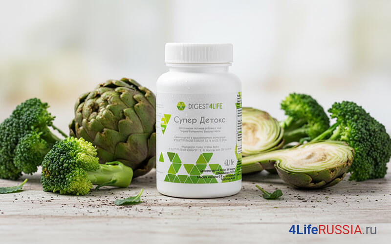 4Life Transfer Factor Super Detox на фоне артишока и брокколи — иллюстрация мягкой поддержки печени и ощущения лёгкости после 40