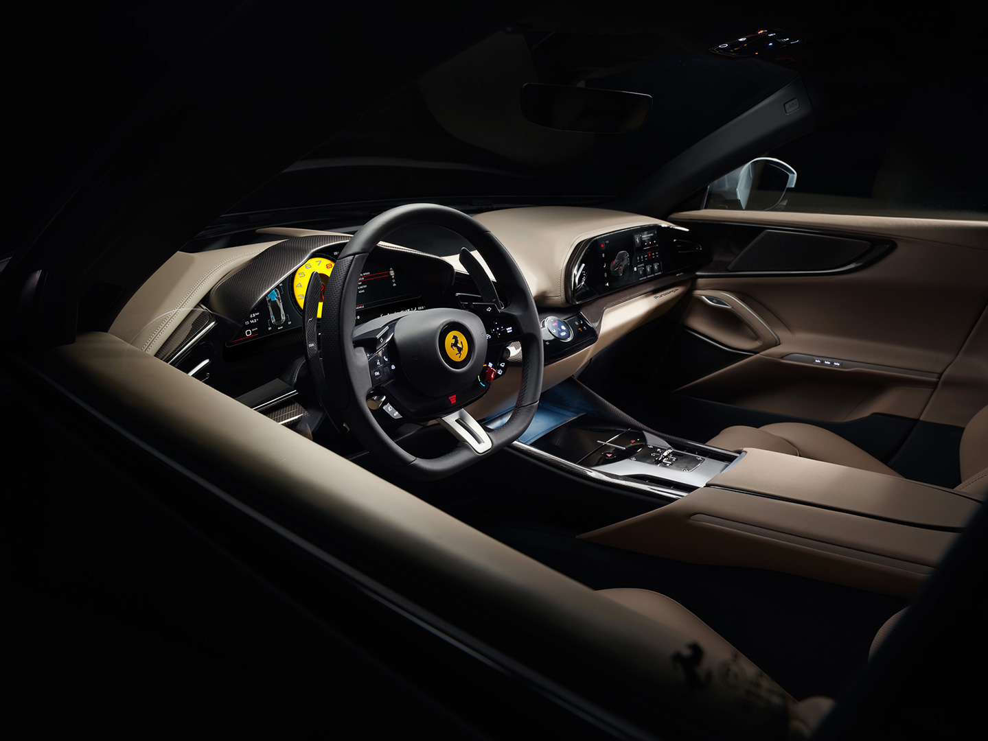 НАСТОЯЩИЙ ЛАУНЖ FERRARI