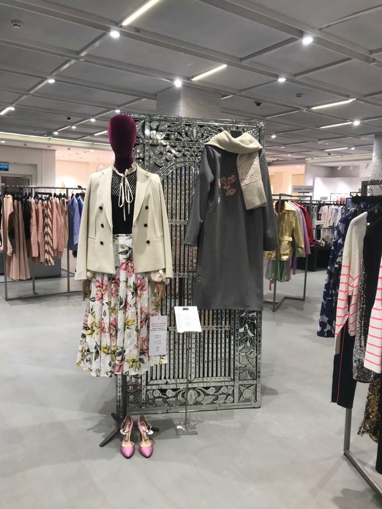 оформление витрины магазина одежды в москве