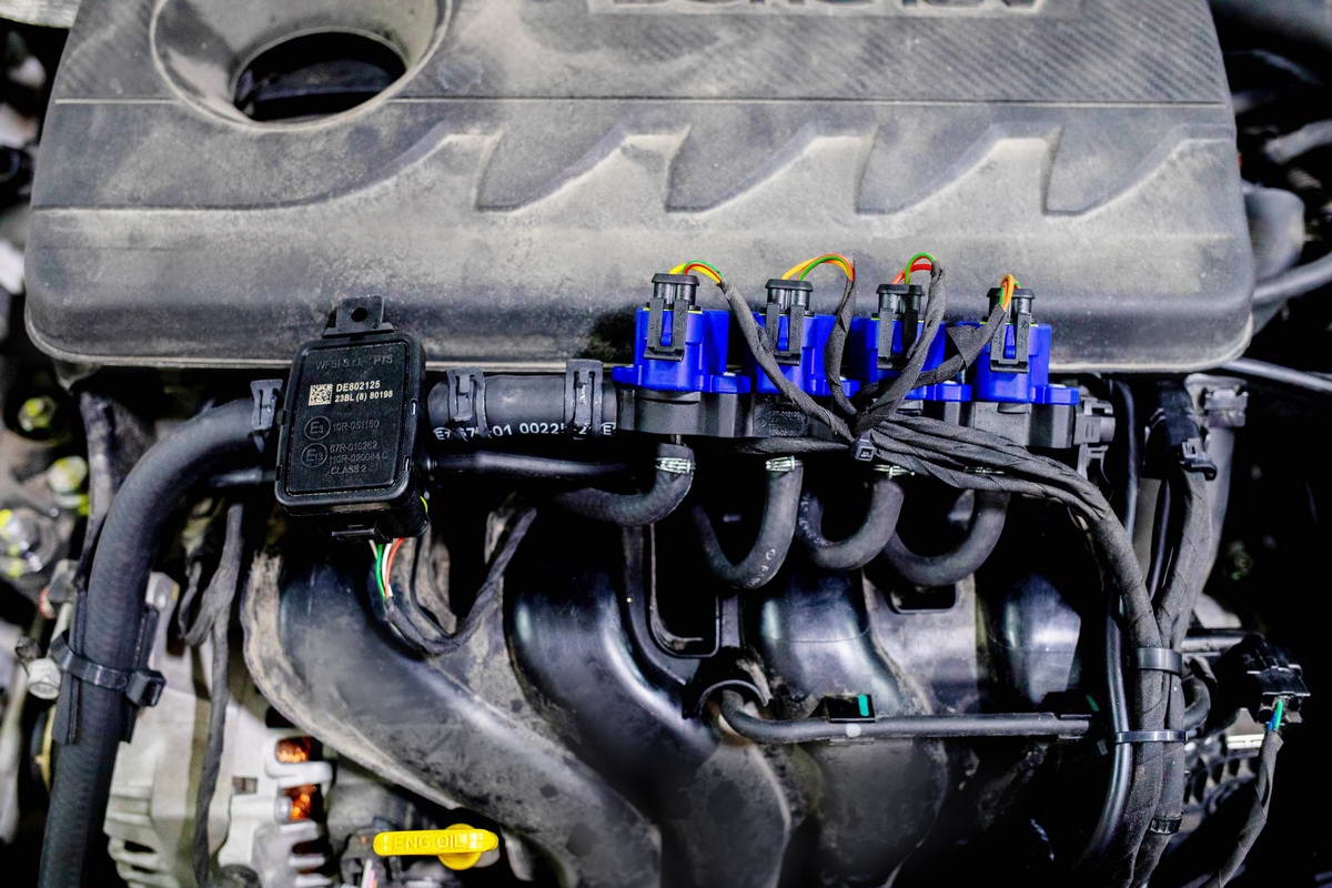 Газовая рампа OMVL GEMINI для дозированной подачи метана в двигатель Hyundai Elantra, устойчива к высокому содержанию конденсата.